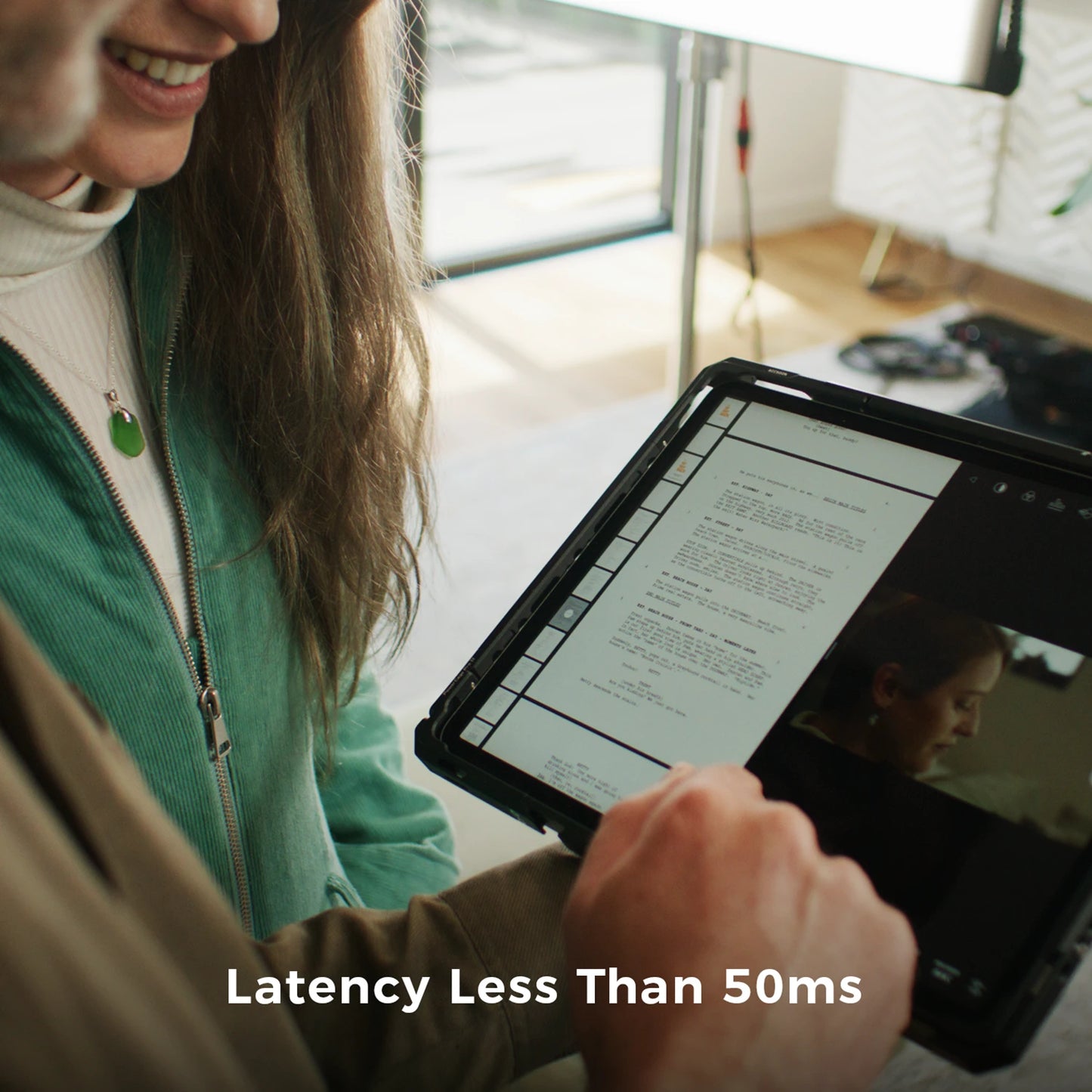 Accsoon wireless video monitoring system demonstrating latency less than 50 milliseconds for real-time monitoring on set